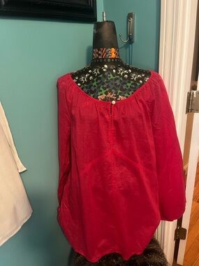 Talbots On / Off the shoulder Rich Crimson Peasant Top